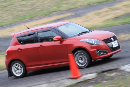 �t���[���s